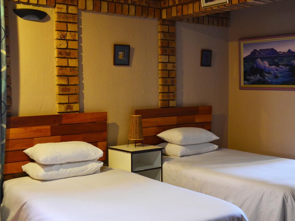 Boga Legaba Guest House & Conference Centre Mafikeng Luaran gambar