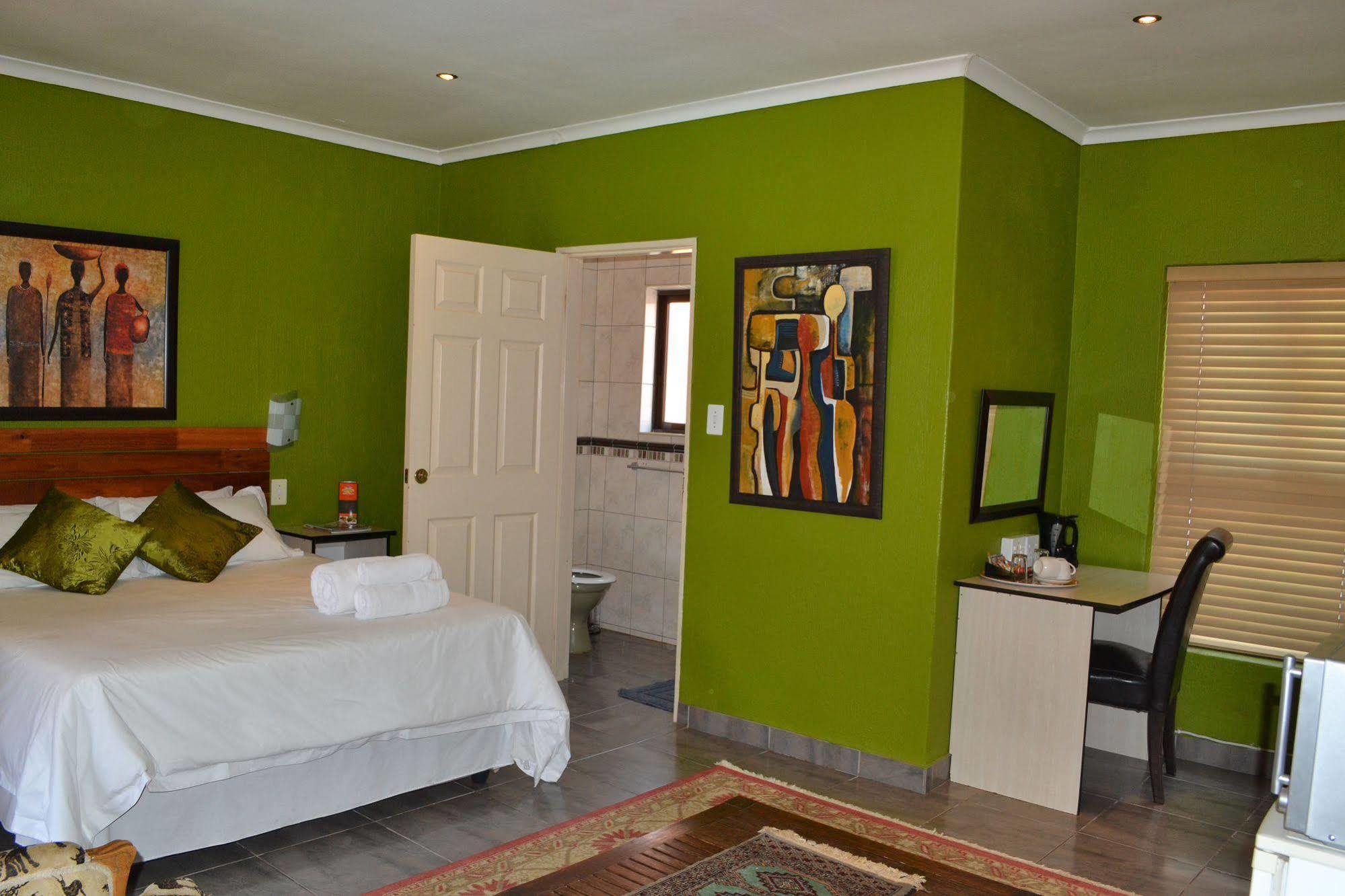 Boga Legaba Guest House & Conference Centre Mafikeng Luaran gambar